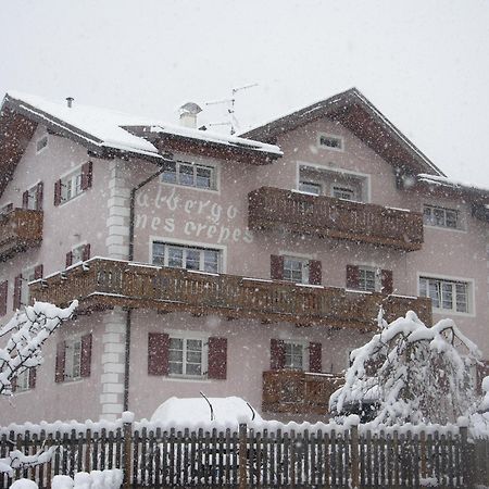 Hotel Nes Crepes Pozza di Fassa Bagian luar foto